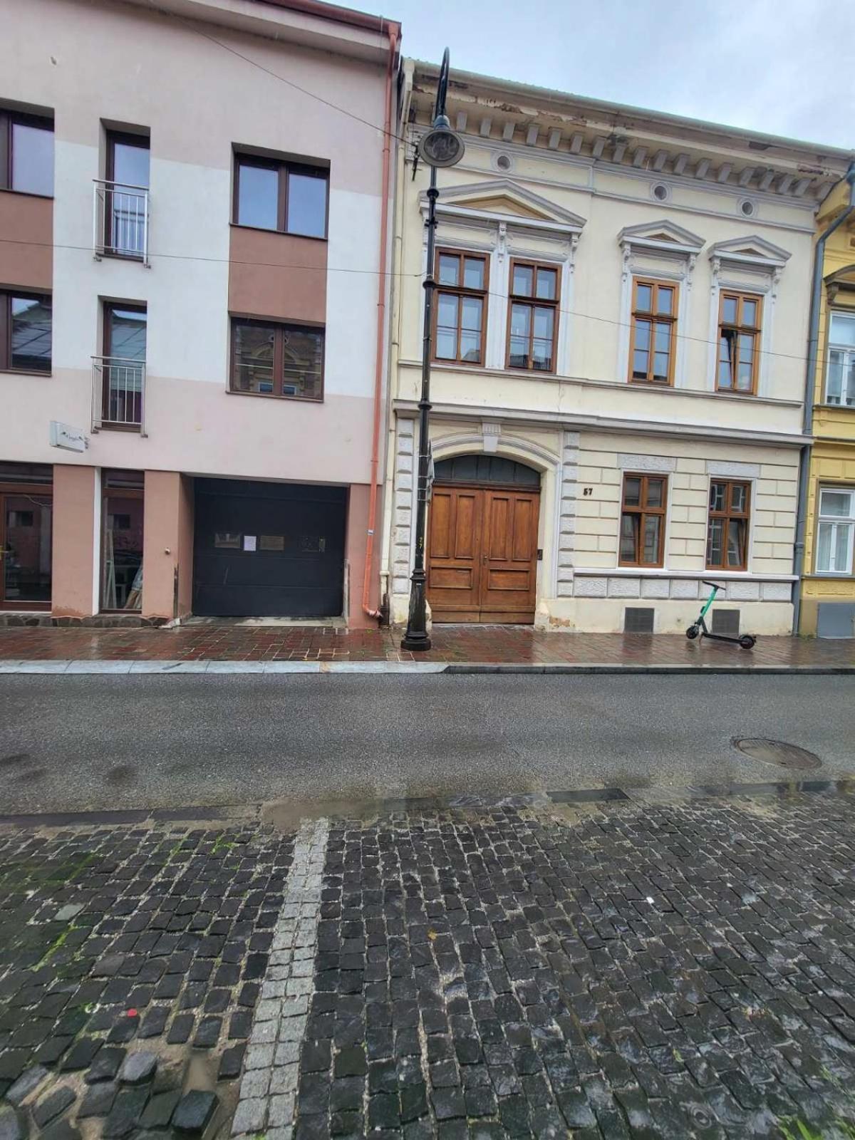 Monar Exclusive Center Free Parking In Garage Apartamento Košice Exterior foto